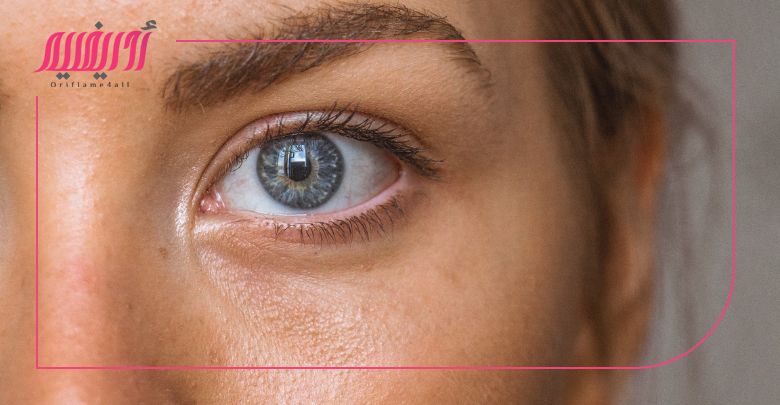 استخدام ستيك مفتح للبشرة حول العين وانت للتخلص من الهالات السوداء
